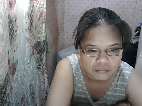 abiemayhottiey online show from September 19, 11:53 pm
