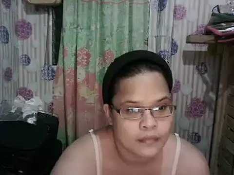 abiemayhottiey online show from January 4, 1:10 pm