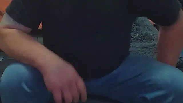 AwesomePapaya online show from December 5, 2:21 am