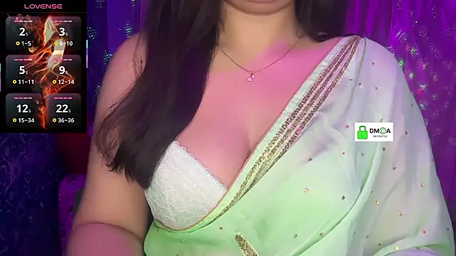 Snapshot of Sizzling__ZAARA chatting on April 23, 7:04 pm Sizzling ZAARA online show from April 23, 7:04 pm