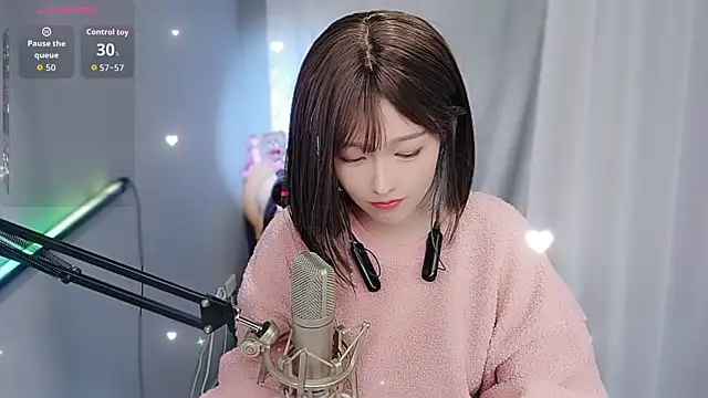 Snapshot of tw_lala chatting on February 13, 2:06 pm tw lala online show from February 13, 2:06 pm