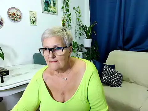 Selenna57 online show from December 4, 5:56 pm