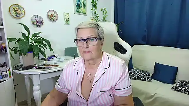 Selenna57 online show from December 19, 7:16 pm