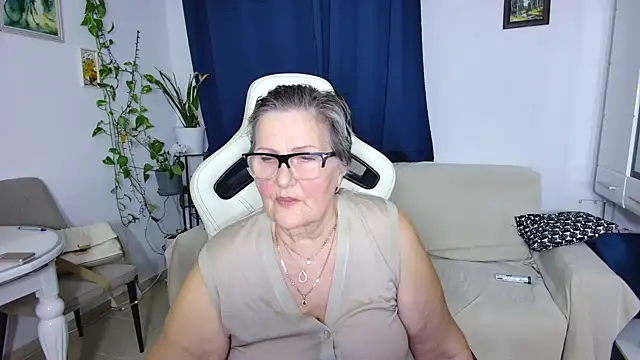 Selenna57 online show from March 26, 6:50 pm