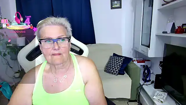Selenna57 online show from May 1, 5:29 pm