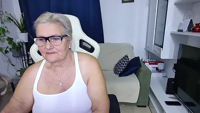Selenna57 online show from April 22, 5:31 pm