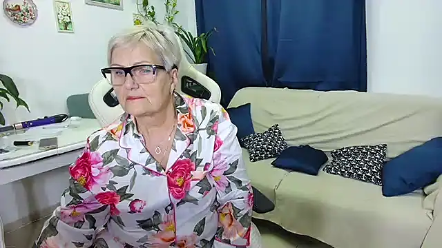 Selenna57 online show from December 17, 7:08 pm