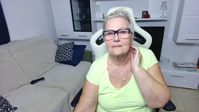 Selenna57 online show from April 19, 5:03 pm