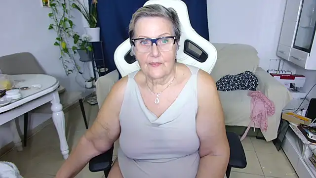 Selenna57 online show from April 3, 5:08 pm