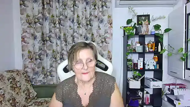 Selenna57 online show from January 4, 6:40 pm