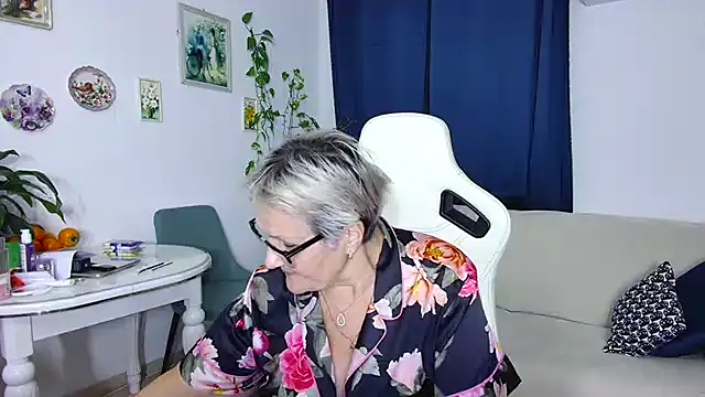 Selenna57 online show from January 8, 6:25 pm