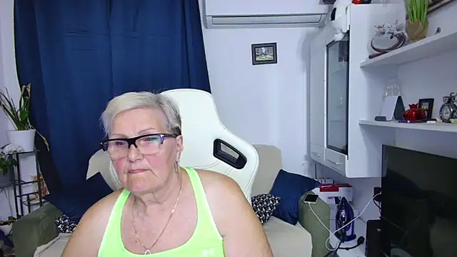 Selenna57 online show from May 5, 5:49 pm
