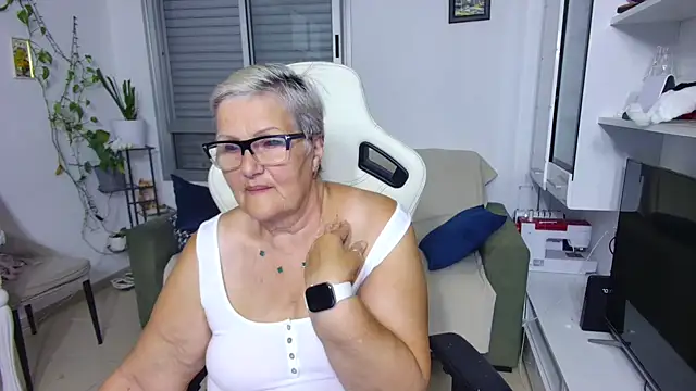 Selenna57 online show from June 5, 5:29 pm