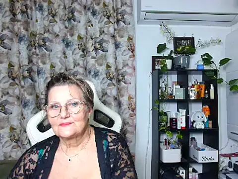 Selenna57 online show from December 18, 2:10 am