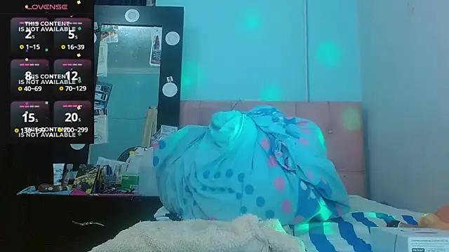 Alexaqueen1 online show from April 4, 1:01 am