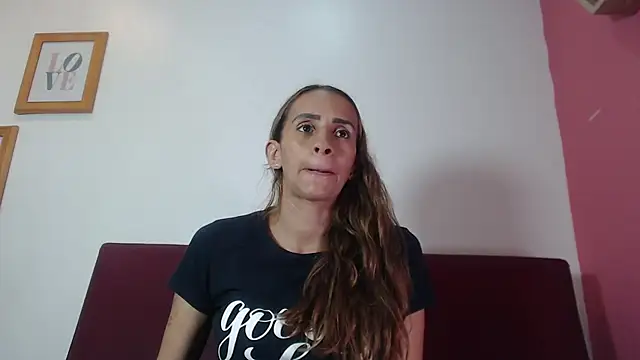 Amber Moore online show from July 8, 11:05 pm