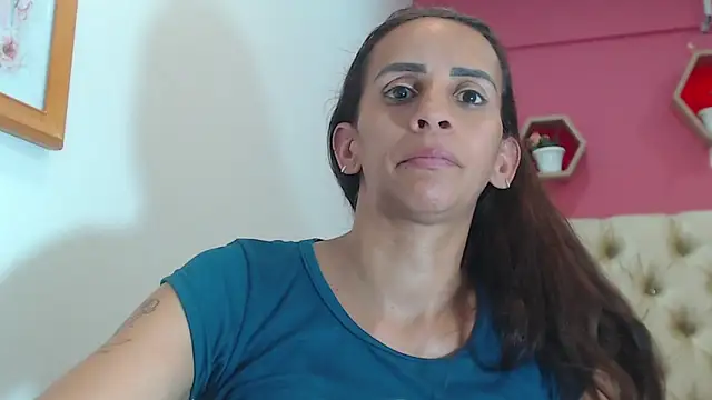 Snapshot of Amber_Moore chatting on October 7, 12:33 am Amber Moore online show from October 7, 12:33 am