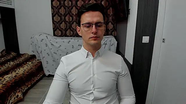 sexxymuscles4u online show from March 11, 1:12 pm