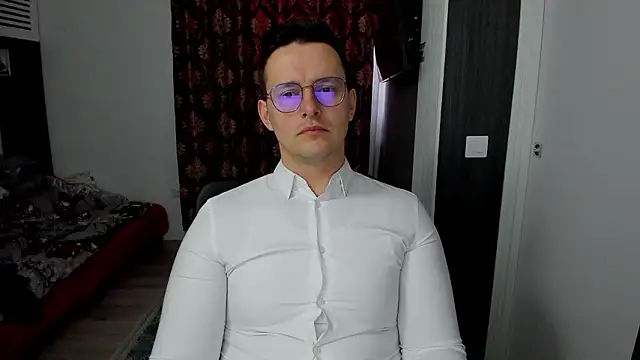 sexxymuscles4u online show from February 18, 8:55 am