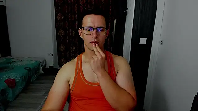 sexxymuscles4u online show from September 9, 10:47 am