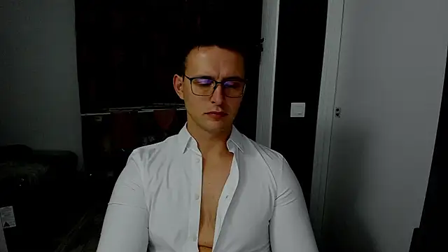 sexxymuscles4u online show from November 12, 1:59 pm