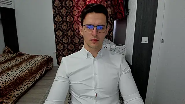 sexxymuscles4u online show from March 12, 7:57 am