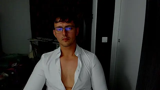 sexxymuscles4u online show from October 8, 12:17 pm