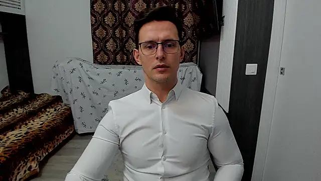 sexxymuscles4u online show from March 11, 5:02 pm