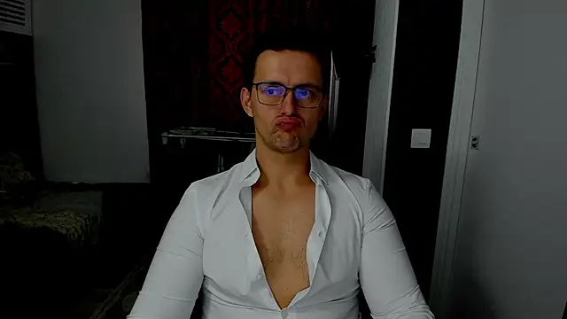 sexxymuscles4u online show from October 31, 8:44 am