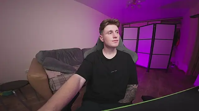 Snapshot of zverev_dima chatting on November 16, 6:01 pm zverev dima online show from November 16, 6:01 pm