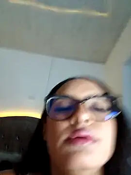 nashiira  online show from October 8, 9:37 pm