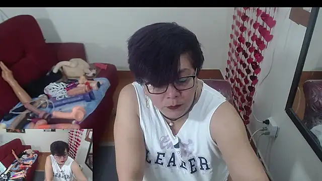 Snapshot of angelitolove727 chatting on October 7, 1:06 am angelitolove727 online show from October 7, 1:06 am