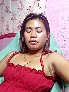 Snapshot of Cutie_body11 chatting on June 15, 1:11 pm Cutie body11 online show from June 15, 1:11 pm