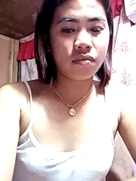 Snapshot of Cutie_body11 chatting on June 8, 1:11 am Cutie body11 online show from June 8, 1:11 am