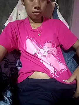 Snapshot of Cutie_body11 chatting on October 13, 12:01 am Cutie body11 online show from October 13, 12:01 am