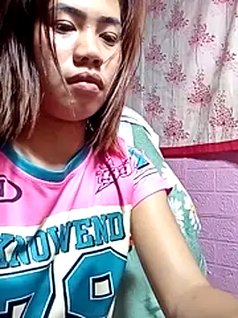 Snapshot of Cutie_body11 chatting on July 16, 12:29 am Cutie body11 online show from July 16, 12:29 am