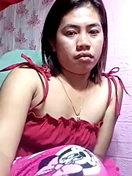 Snapshot of Cutie_body11 chatting on July 1, 10:43 pm Cutie body11 online show from July 1, 10:43 pm