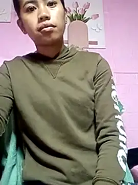 Cutie body11 online show from December 19, 10:45 pm