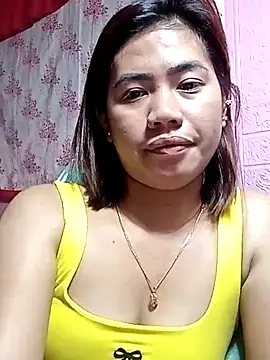 Snapshot of Cutie_body11 chatting on July 14, 12:33 pm Cutie body11 online show from July 14, 12:33 pm