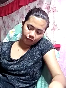 Snapshot of Cutie_body11 chatting on June 29, 1:11 pm Cutie body11 online show from June 29, 1:11 pm