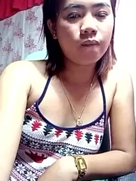 Snapshot of Cutie_body11 chatting on June 22, 1:22 am Cutie body11 online show from June 22, 1:22 am