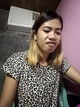 Snapshot of Cutie_body11 chatting on October 15, 10:51 pm Cutie body11 online show from October 15, 10:51 pm