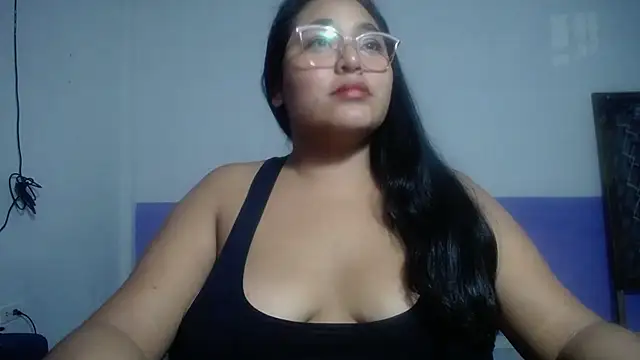 Snapshot of sirena_15 chatting on July 8, 5:19 am sirena 15 online show from July 8, 5:19 am
