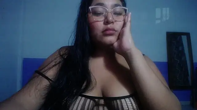 Snapshot of sirena_15 chatting on July 7, 6:47 am sirena 15 online show from July 7, 6:47 am