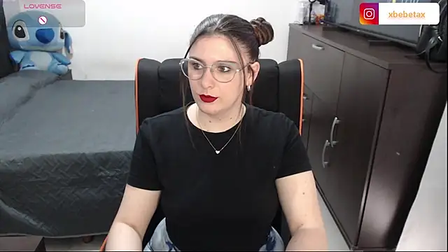 Snapshot of xxbbtaa chatting on November 21, 8:08 pm xxbbtaa online show from November 21, 8:08 pm