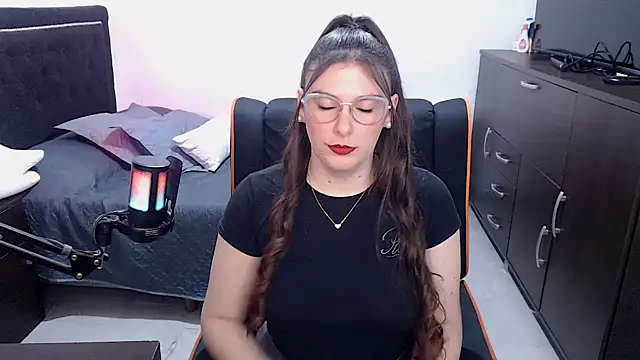 xxbbtaa online show from May 20, 1:24 am