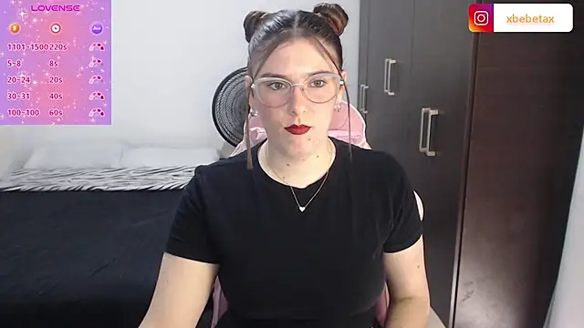 Snapshot of xxbbtaa chatting on March 21, 6:51 pm xxbbtaa online show from March 21, 6:51 pm