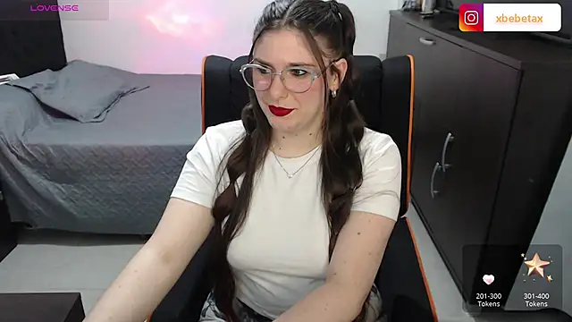 Snapshot of xxbbtaa chatting on December 4, 1:37 am xxbbtaa online show from December 4, 1:37 am