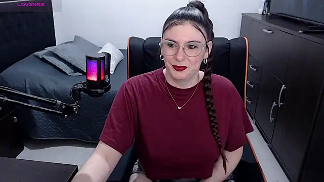 xxbbtaa online show from May 18, 2:33 am