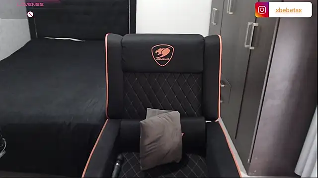 Snapshot of xxbbtaa chatting on November 1, 8:57 pm xxbbtaa online show from November 1, 8:57 pm